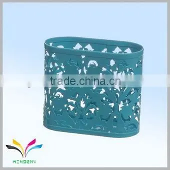 New product on china market embossing portable cup holder