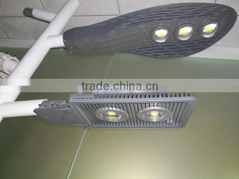 ENEC certified LED street light, Installation on pole or bracket, 30W, 3320lm, 1-10V dimming