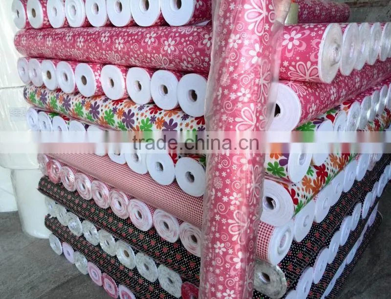 Decorative non woven table cloth