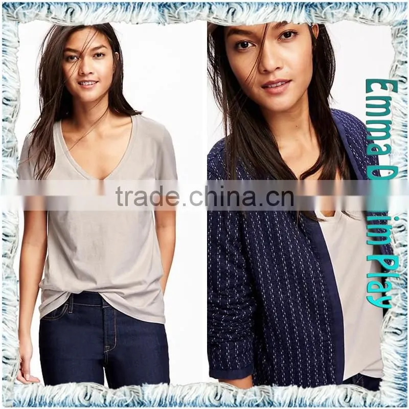 Latest Style Customized Made Sketch Leisure Ladies Grey Organic Cotton Deep V Neck T Shirts