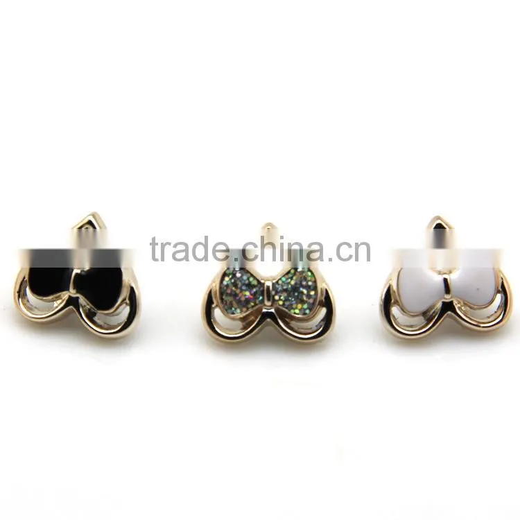 White Black 13*14mm Shank Heart Design With Bowknot Plastic Button For Clothing