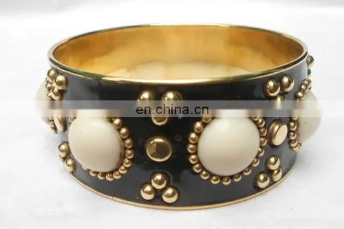 Beautiful Studded Brass Bangle Set