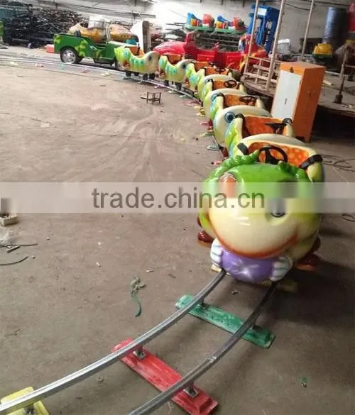 2014 popular kids eletric train caterpillar train amusement ride