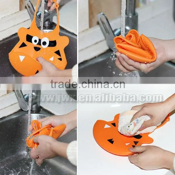 2014 china supplier bib wholesale where to buy cartoon baby bibs Newly Food Grade Comfortable & Soft Silicone Baby Bib