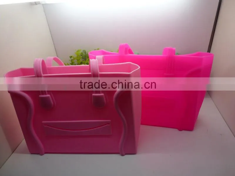 Trendy style promotional silicone handbag with chain strap
