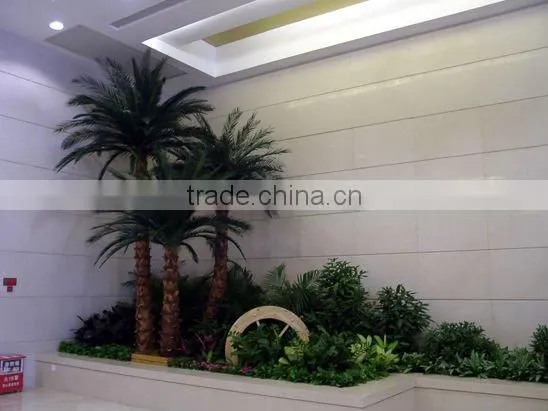 Mid-fan artificial palm tree