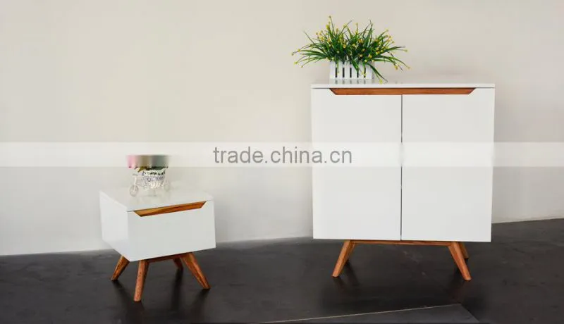 Modern tempered glass TV stand