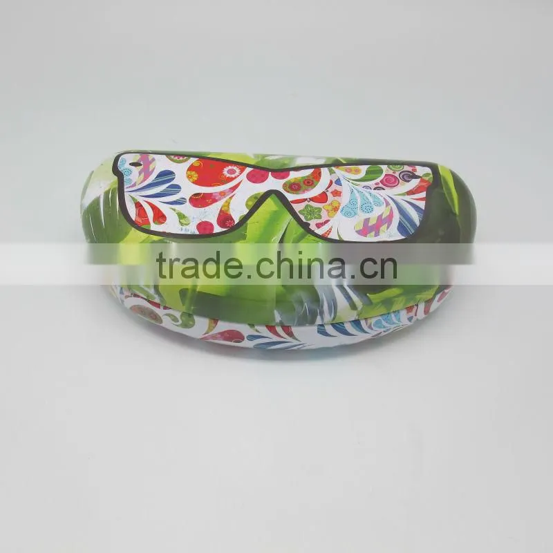 rectangular tin box with beautiful picture for glass