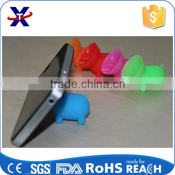 hot sell pig shape mobile phone display stand silicone rubber sucker