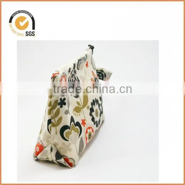 Waxed Canvas Cosmetic/Toiletry Zipper Pouch (Red, White and Blue) By Chiqun Dongguan CQ-H02002