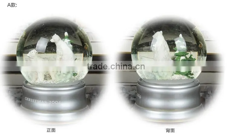 Resin Christmas Snow Globe/Water Globe/Snow Ball for Christmas Decoration