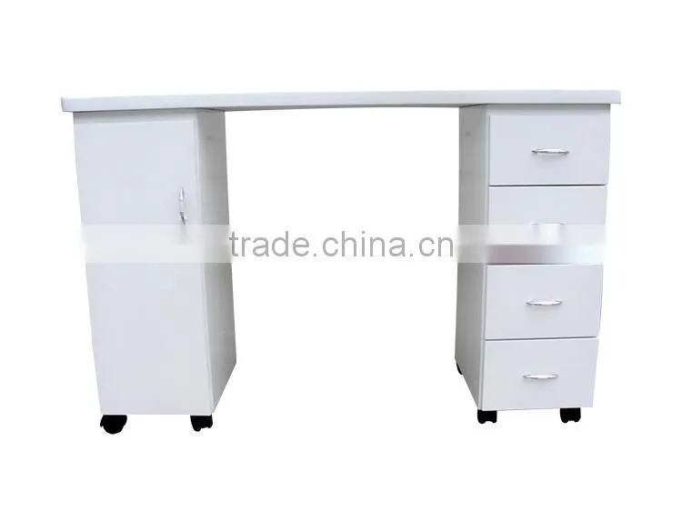 Functional and convenient nail table manicure table