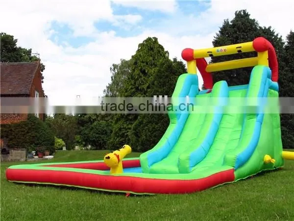 giant inflatable water slide with pool,popular inflatable water slide with water gun