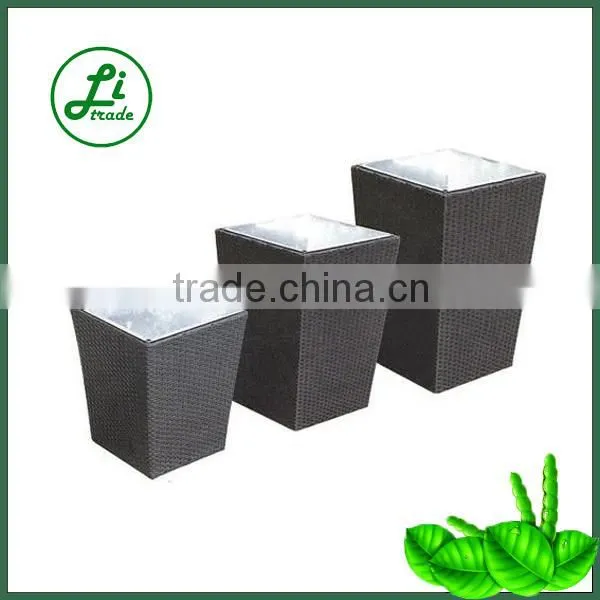Plastic rattan handmade vertical garden planter
