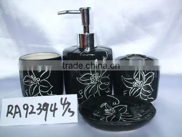 Ceramic bathroom accessories set