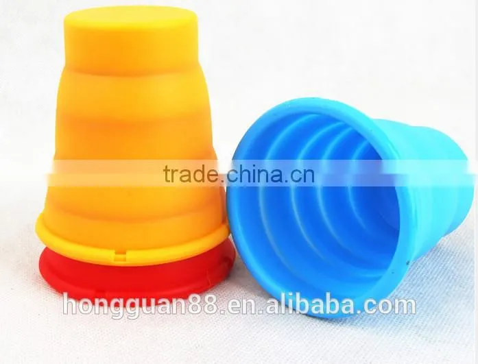 Hongguan silicone collapsible cup with handle,collapsible travel cup,collapsible drinking cup