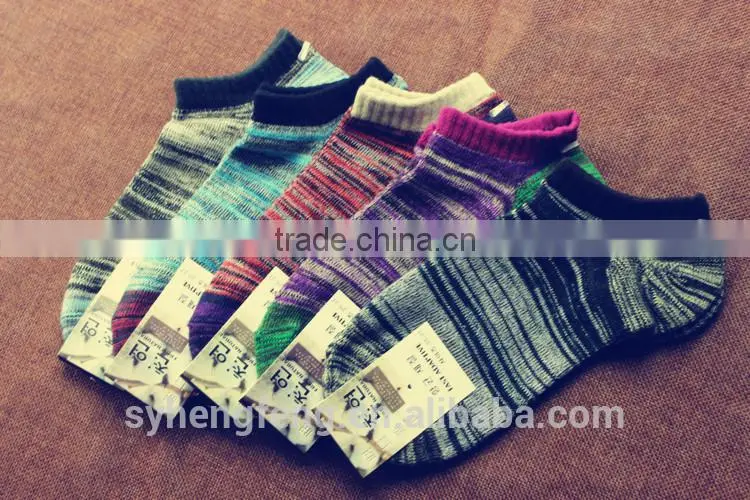 2016 new design custom high quality women socks in hot saling