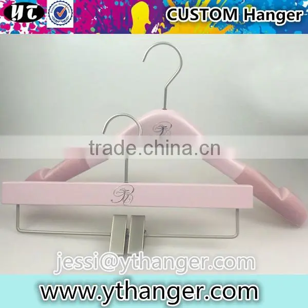 YY0508 china supplier brown wooden clothes hanger with laser logo