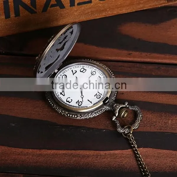 2016 China Classic Vintage Bronze Engraved Dragon Quartz Pocket Watch Pendent Chain Necklace Gift