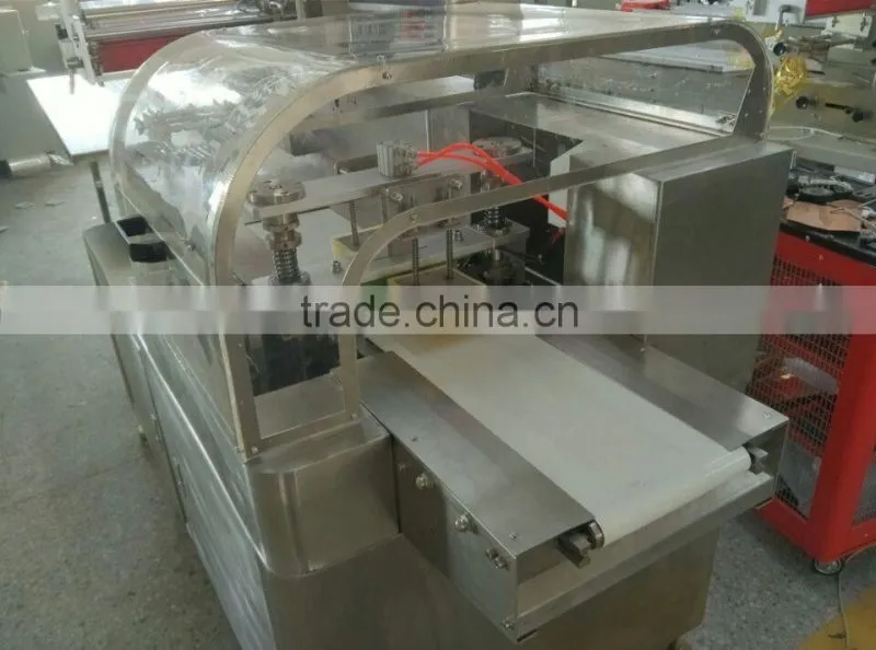 Automatic packing machine inflated snacks food packing machine