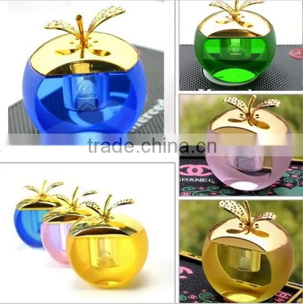 2016 Newest arrival product crystal perfume bottle in charming design