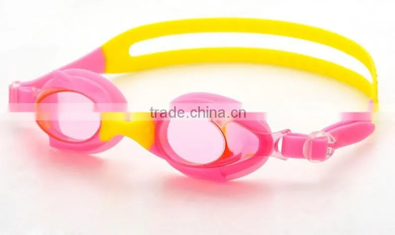 Baby Shark Design Junior/Kid/Children Comfortable Swimming Goggles