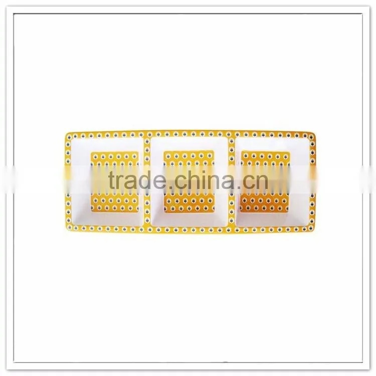 Holiday serving rectangle chip compartment bowl with 3 section