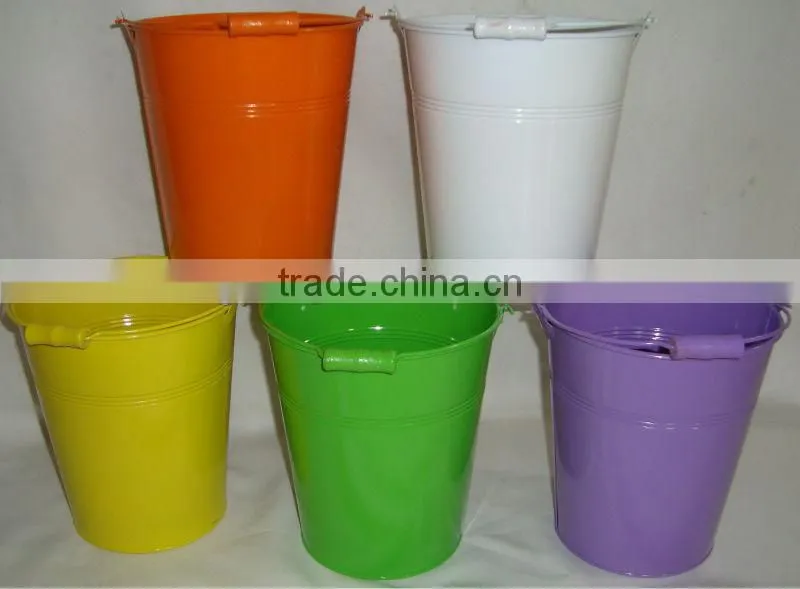 round coating flower zinc pot with wooden handle