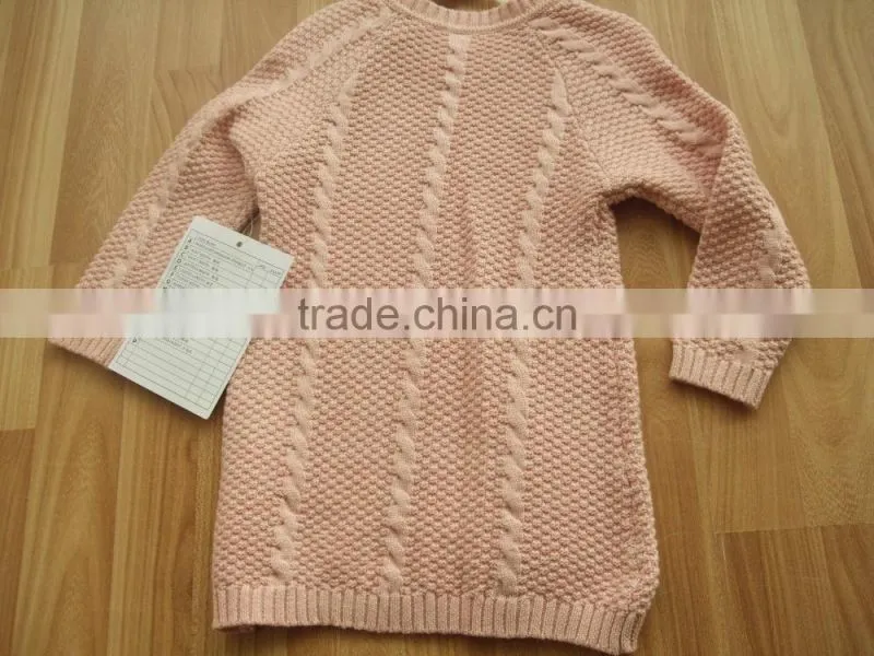 High Quality baby girls sweater design with shoulder woode button(BKNB5564)
