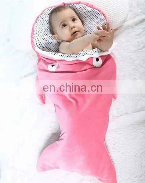 2017 Hot Selling wholesale new born baby blanket animal shark head plush baby swaddle blanket