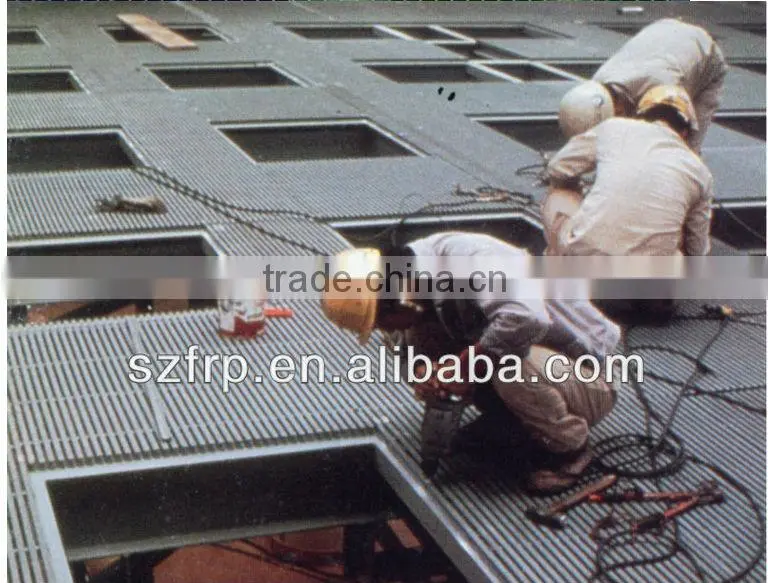 Walkway floor FRP grating