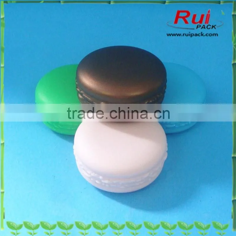 Cute cake shape plastic cream jar,attractive cosmetic cream jar container