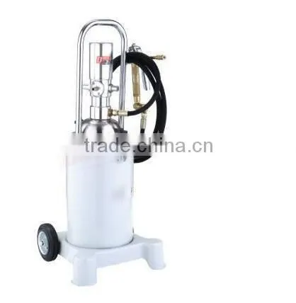 13KG air operated grease pump with wheel mounted R 50:1