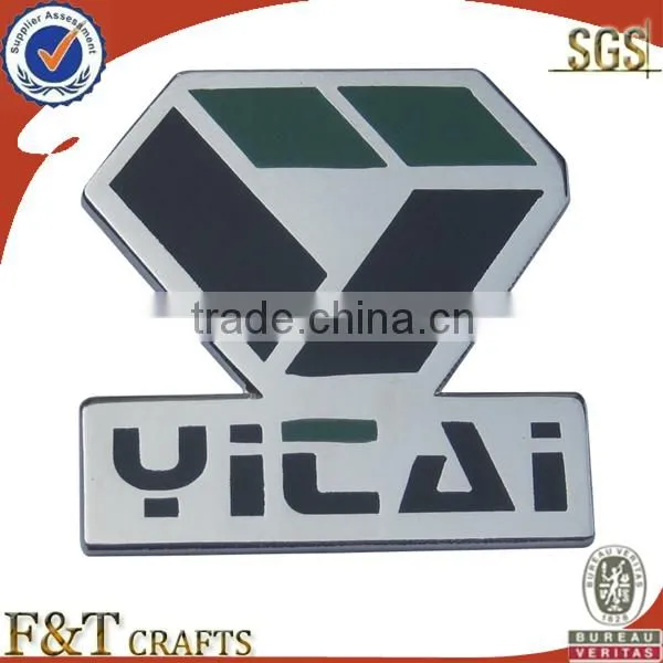 customized wholesale metal lapel pins flower