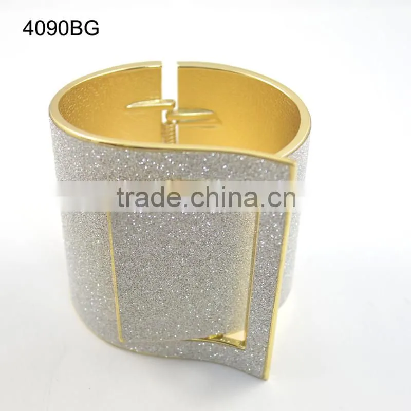 Wholesale Newest Fashion 24k Gold Ladies Bracelets Bangles