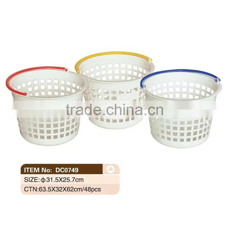 White Clothing Storage Basket , Round Plastic Laundry Basket.