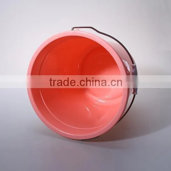 Cheap cylindrical shaped Plastic Bucket with Handle
