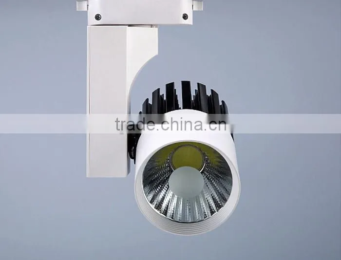 Guzhen Factory 3 Years Warranty Cree Chips CRI>90 2 Phase 3 Wires Track Light 30W LED