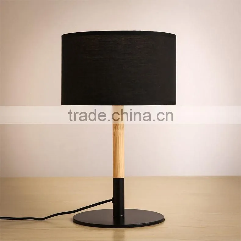 hot saled wooden E27*1 table lamp, fabric /cloth small desk light