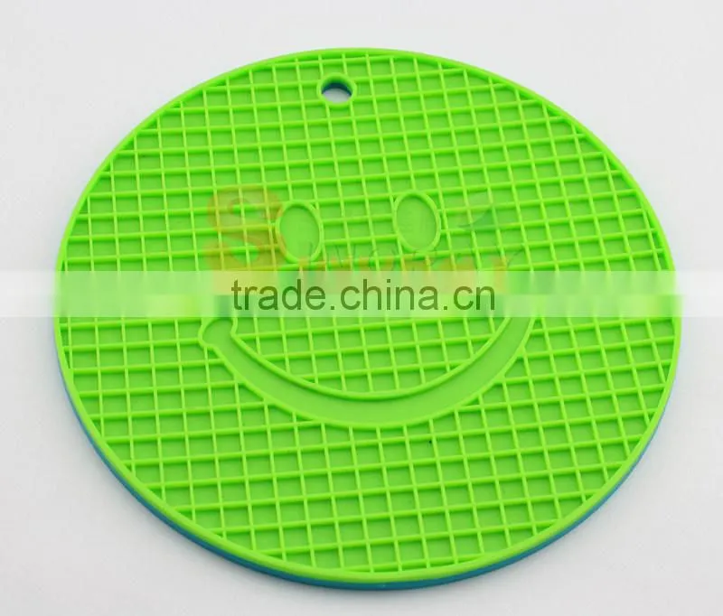 Lovely + High Quality Silicone Trivet