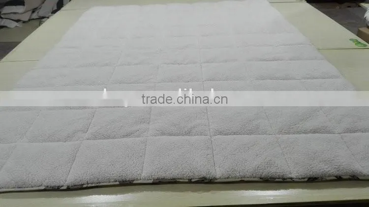 Import china products factory sale microfiber quilt, Lamb Fleece Comforter alibaba .de