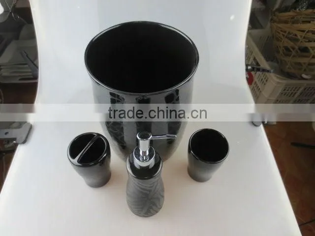 4 pcs ceramic bathroom set