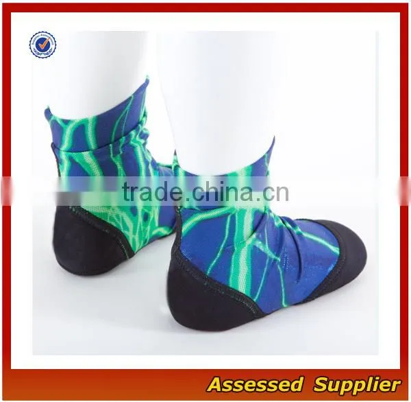 FXS152 Cheap Wholesale Custom Neoprene Beach socks Waterproof Sand Socks