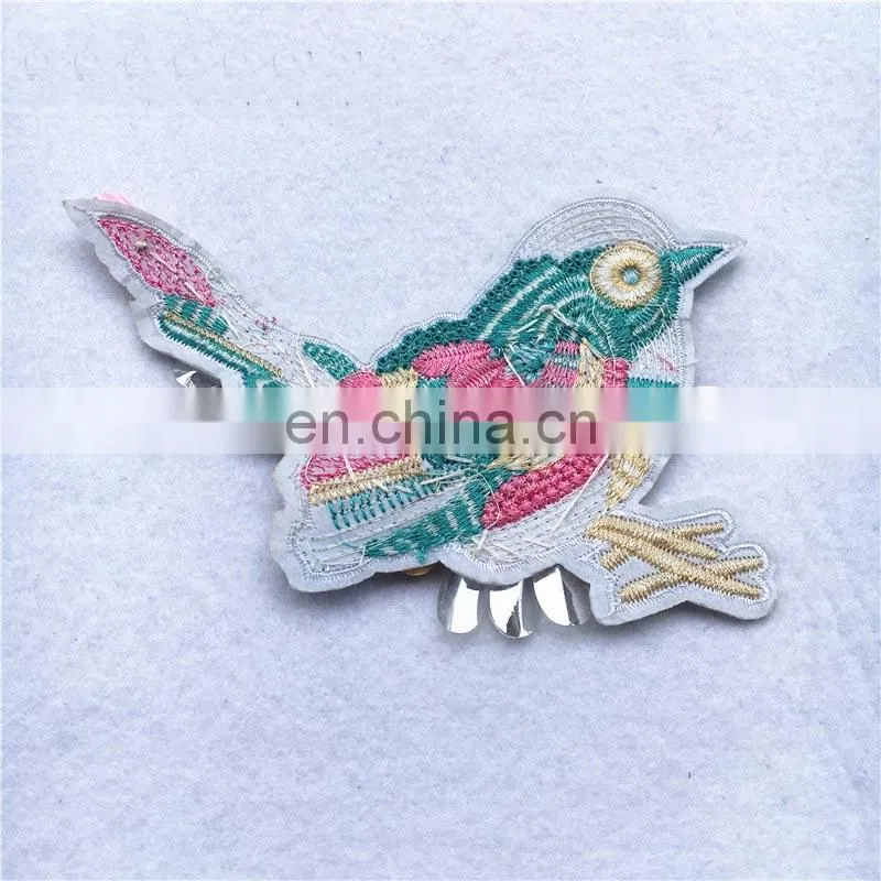 2017 The Most Popular Colorful Sequin Embroidery Patches Birds for Garment