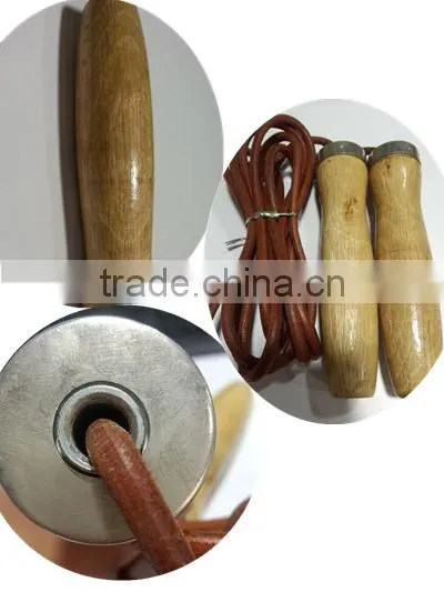 High quality leather jump rope with wooden handle