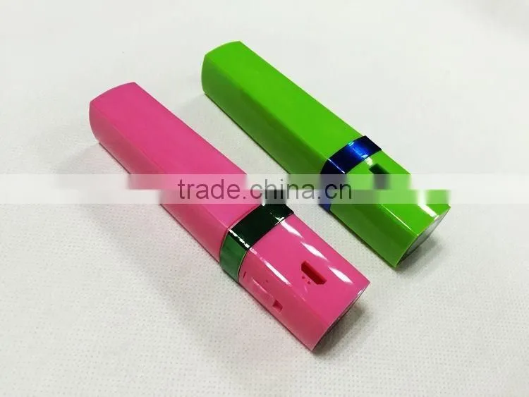 2016 new model led flash light custom logo printing 2000mAh, 2200mAh, 2600mAh stylish power bank charger