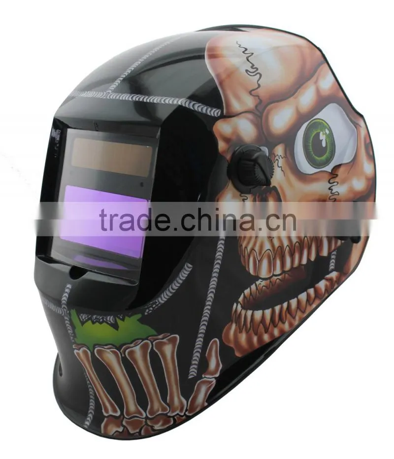 Auto darken welding helmet