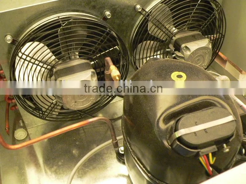 Fan cooling refrigeration ice merchandiser for ice storage