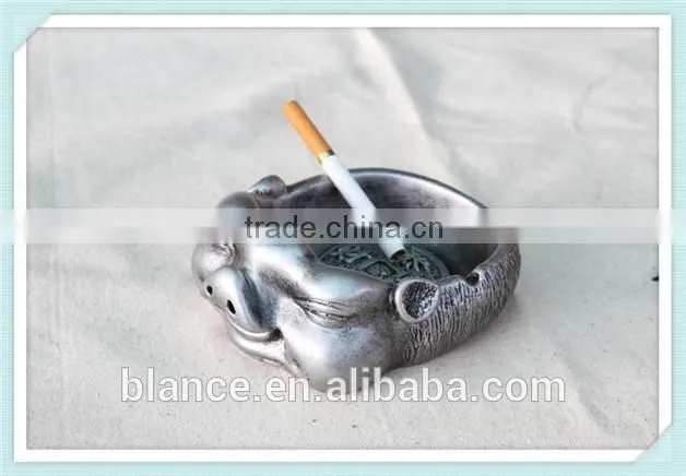 resin vintage style pig design ashtray with pig shape