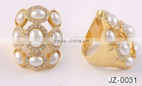 Women's Gender and Gold Jewelry Main Material emerald ring